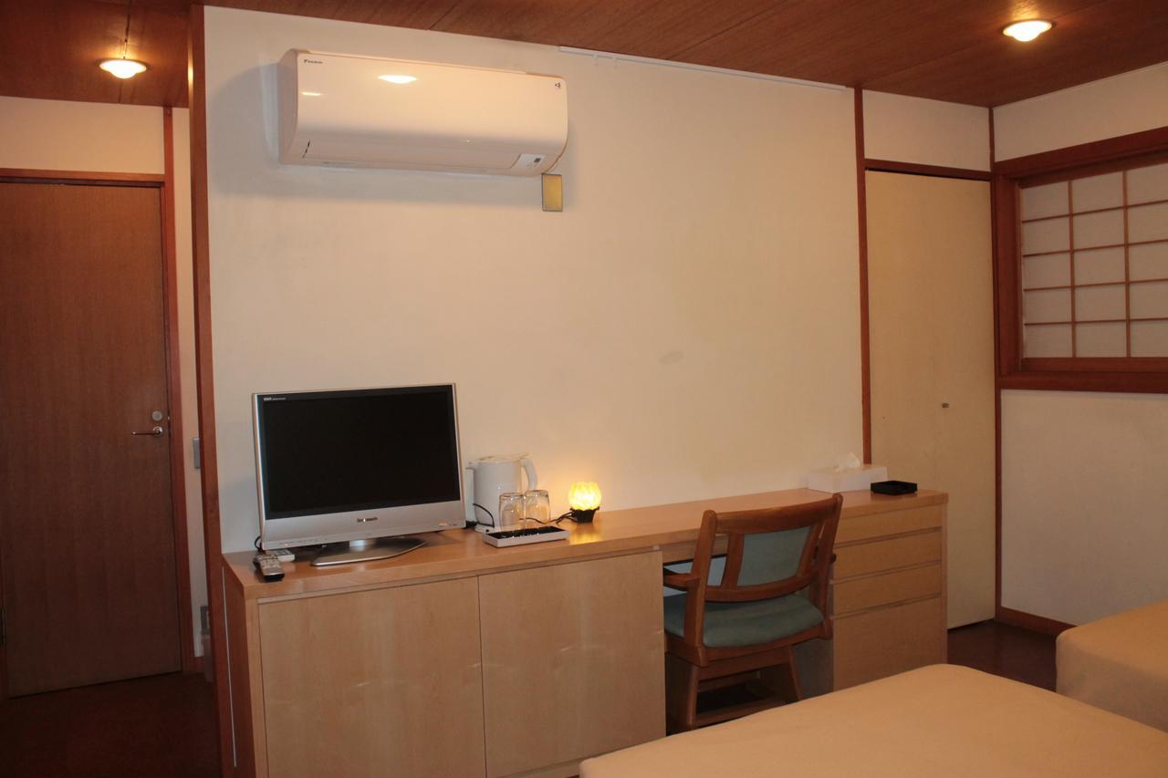 Borgen Bed & Breakfast Funabashi Bagian luar foto